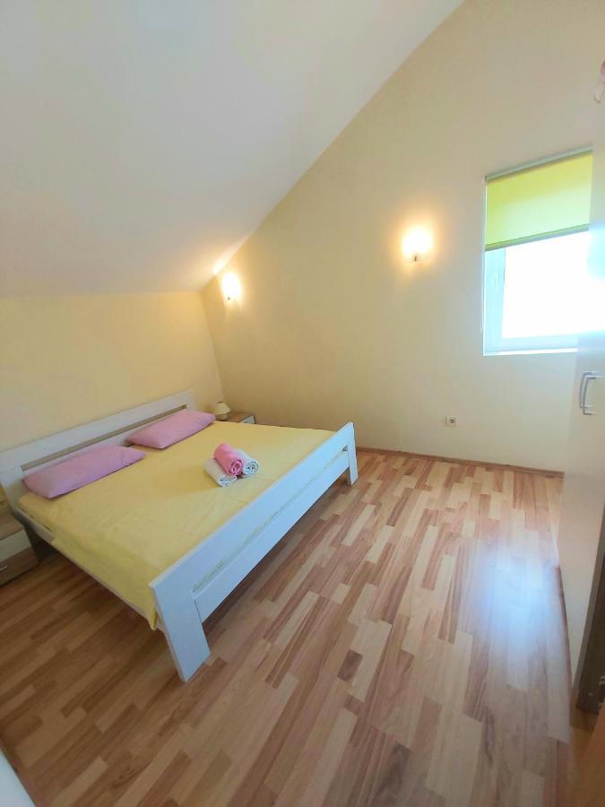 La Meri Apartman Čunski